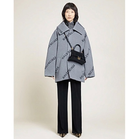 **SOLD** New w Tags Balenciaga Oversized Logo 100% Cashmere Coat Jacket Gray - Picture 2 of 13